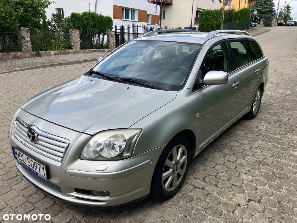 Toyota Avensis 2.0 D-4D Combi - 3