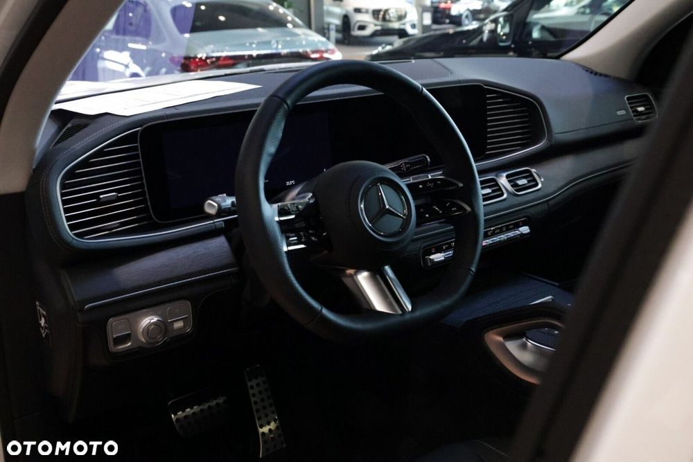 Mercedes-Benz GLS - 10