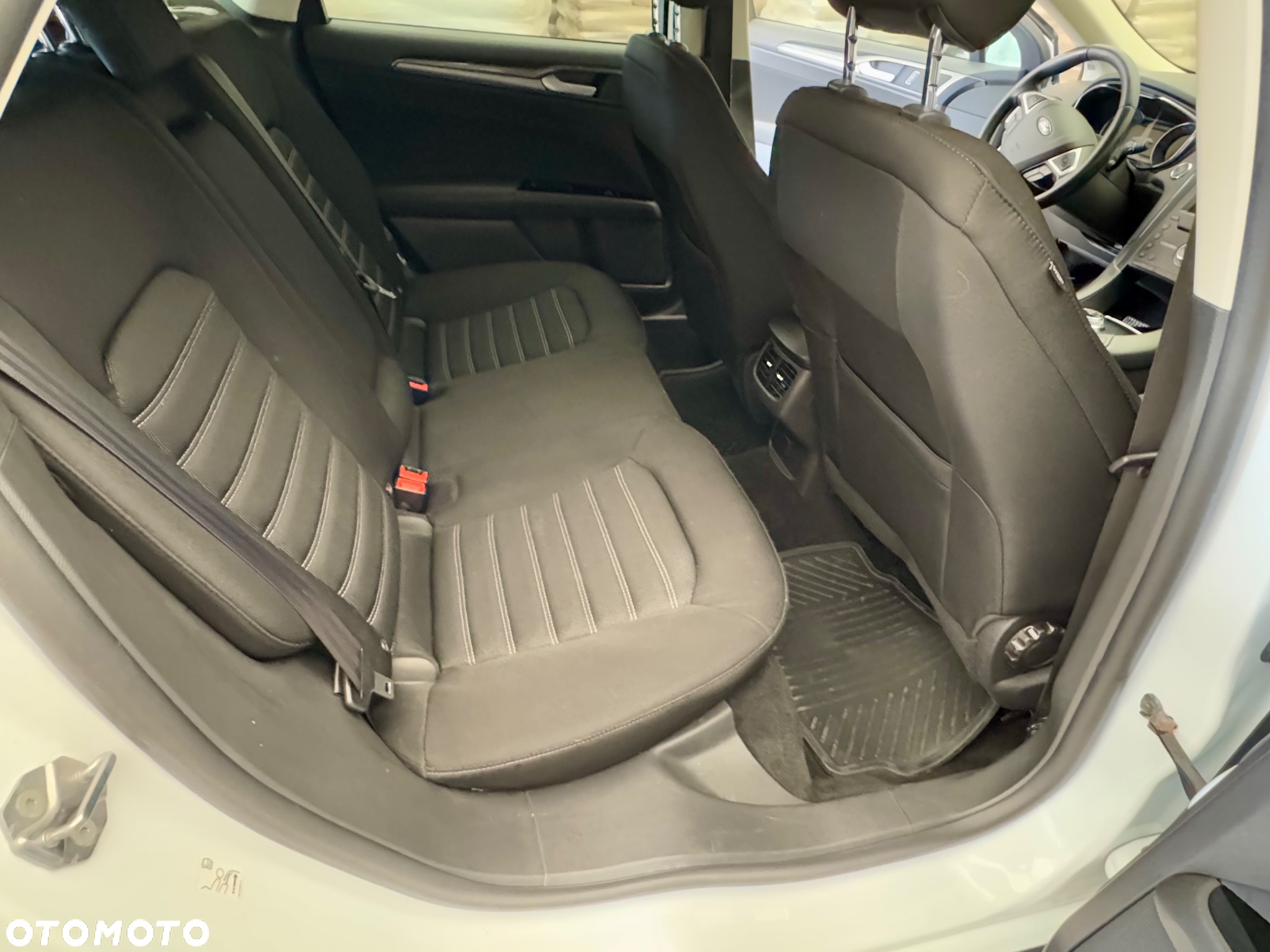 Ford Mondeo 2.0 EcoBlue Titanium - 31