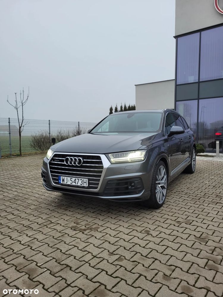 Audi Q7 - 1