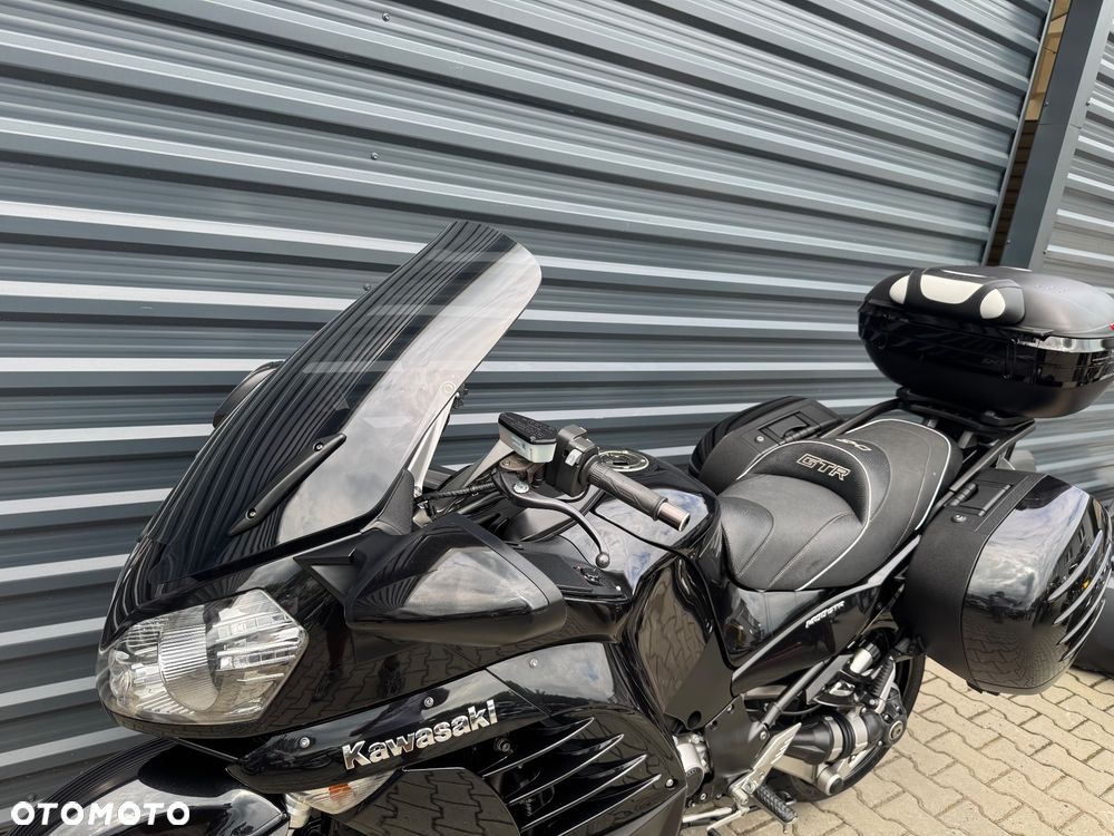 Kawasaki GTR - 8