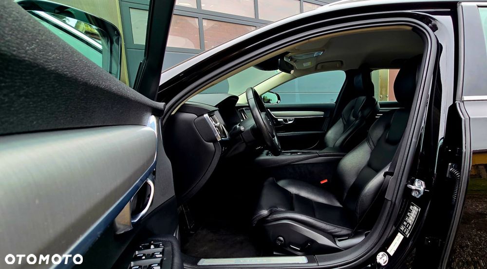 Volvo V90 T5 Momentum - 37
