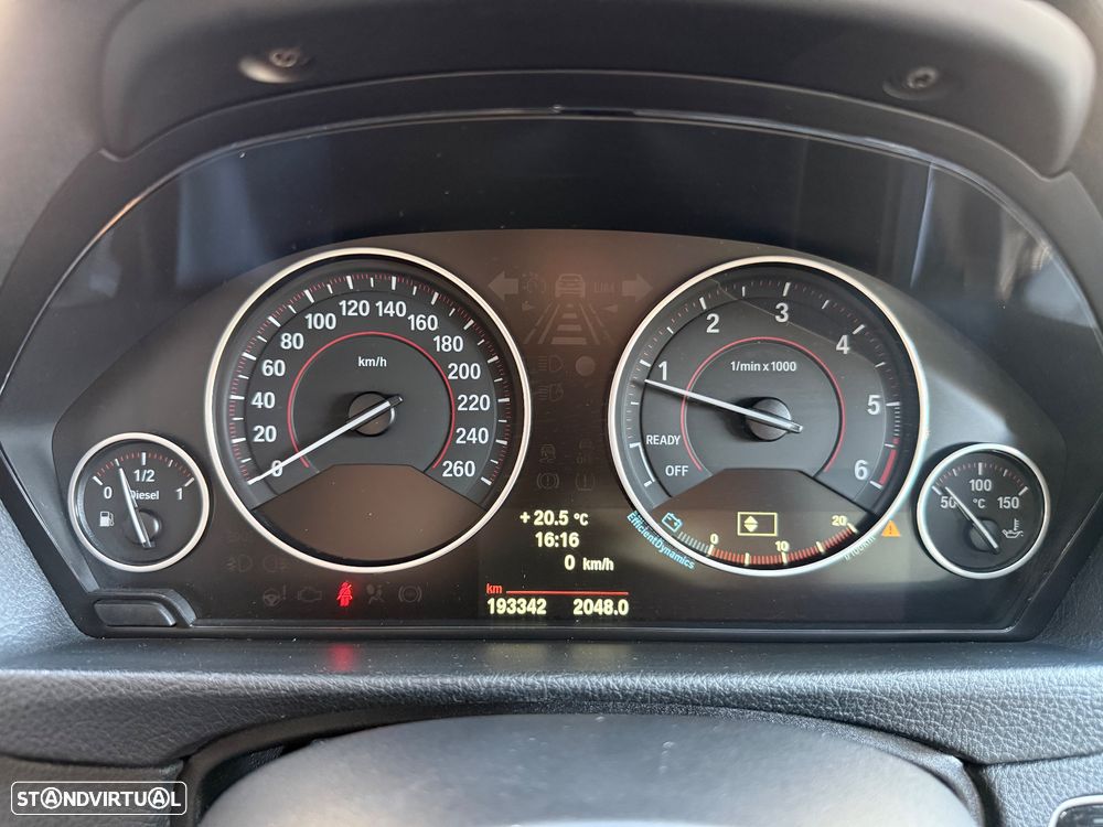 BMW 320 d Touring Pack M - 19