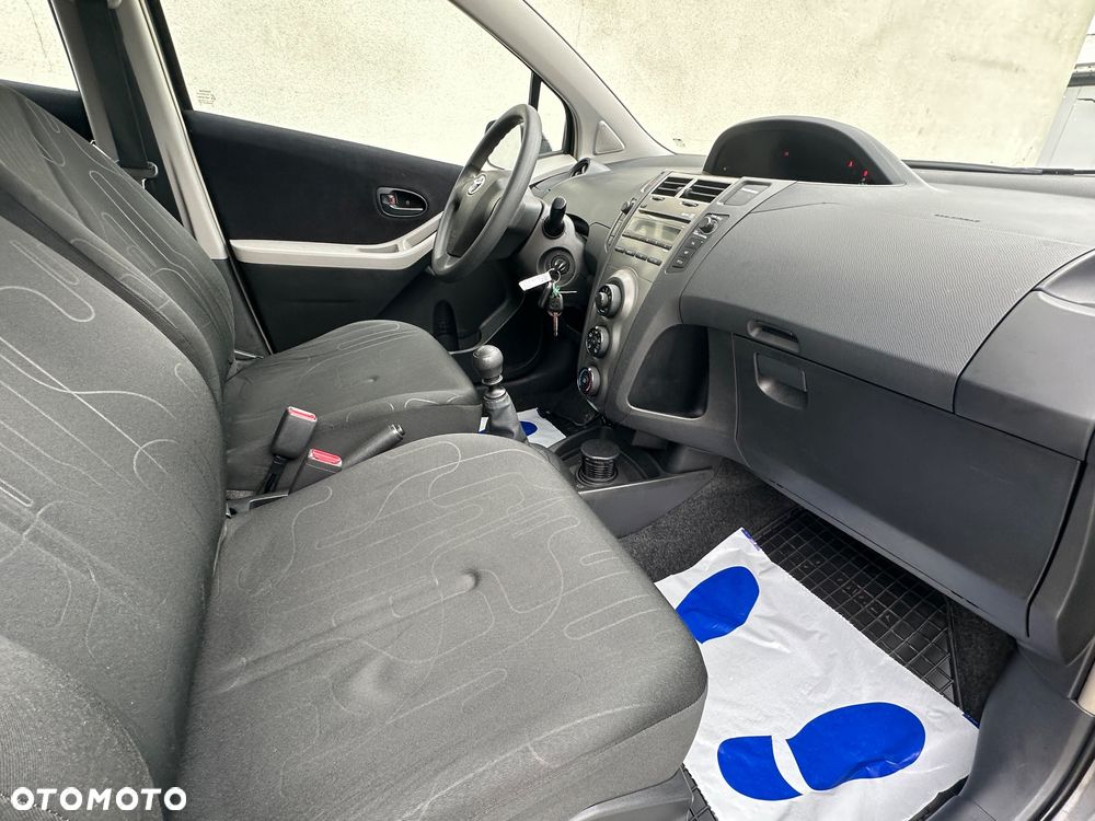 Toyota Yaris 1.4 D-4D - 22