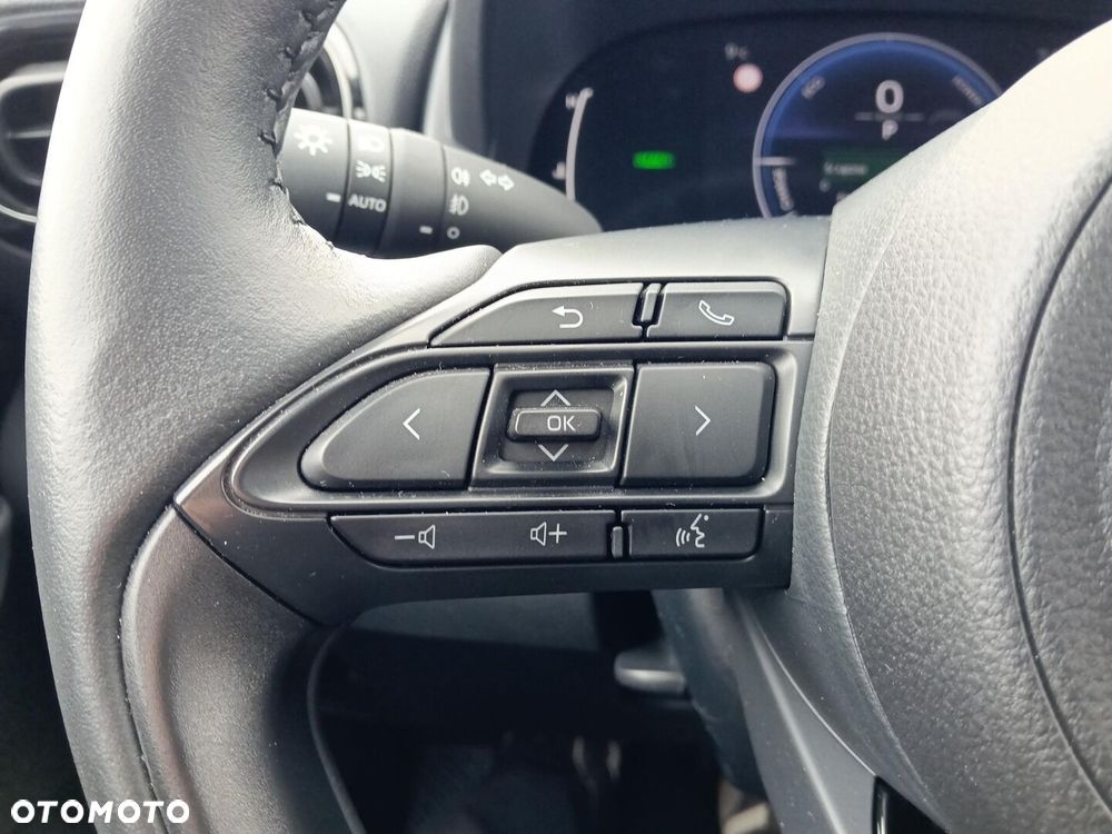 Toyota Yaris Hybrid 1.5 Style - 11
