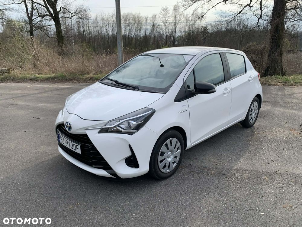 Toyota Yaris Hybrid 100 Active - 3