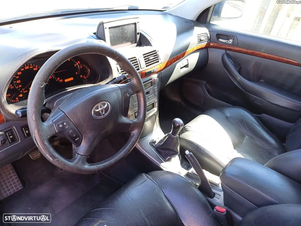 Toyota Avensis S/D 2.0 D4D Executive - 5