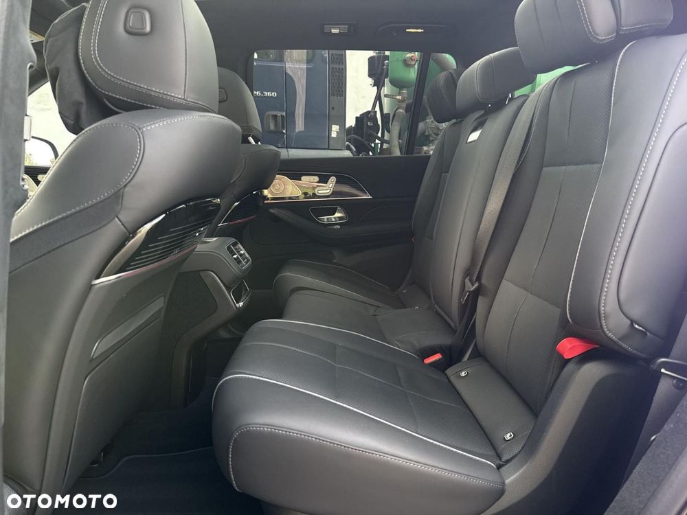 Mercedes-Benz GLS - 18