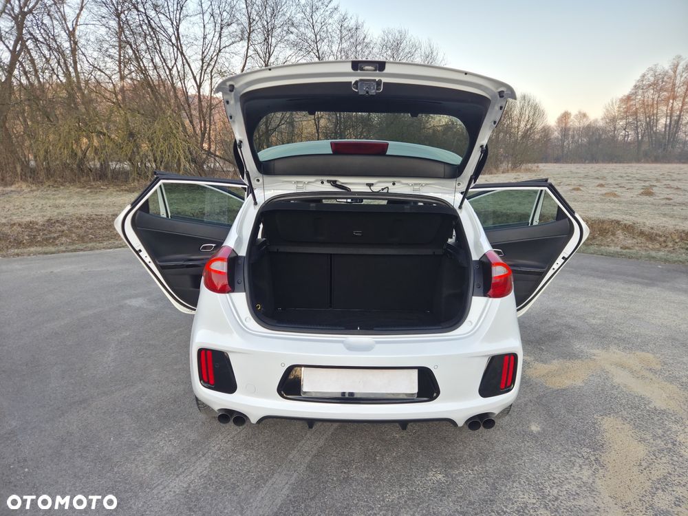 Kia Ceed 1.6 T-GDI GT-Challenge - 24