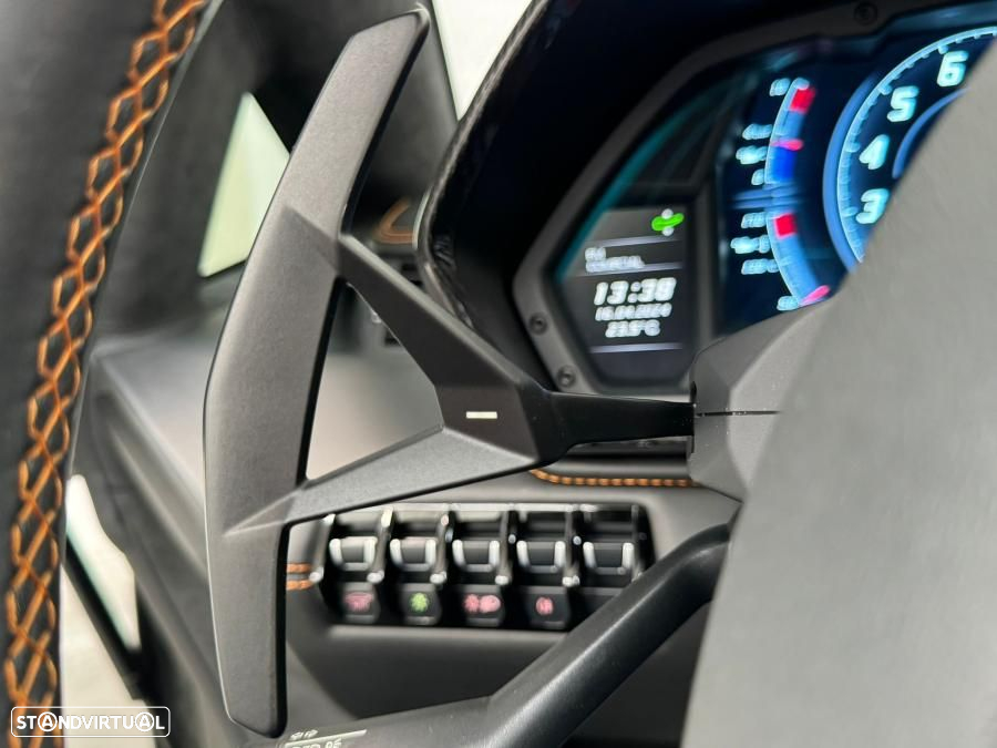 Lamborghini Aventador S - 35