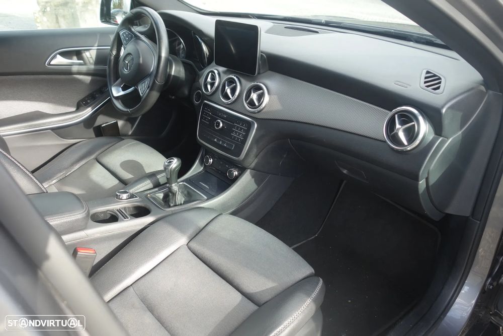 Mercedes-Benz GLA 180 (CDI) d - 19