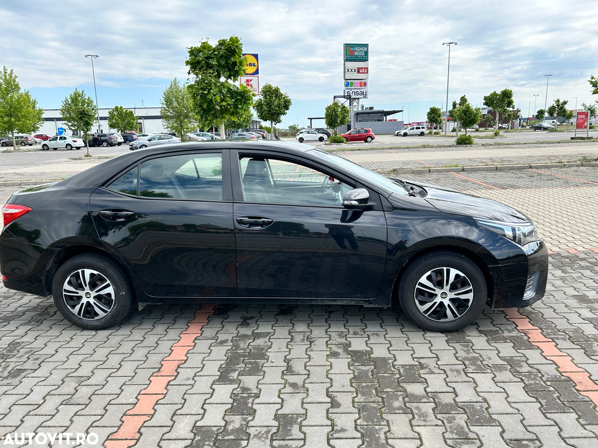 Toyota Corolla 1.6 Luna - 23