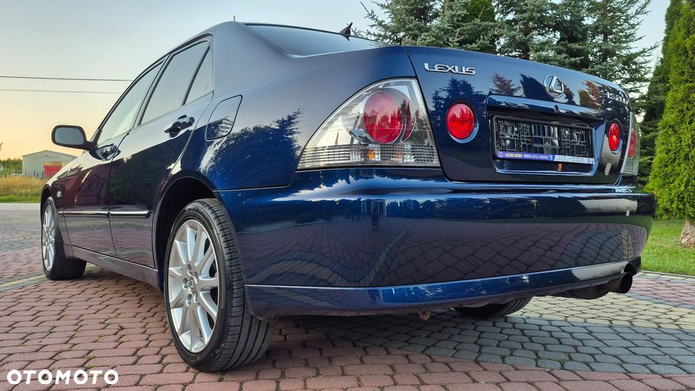 Lexus IS 200 Prestige - 24