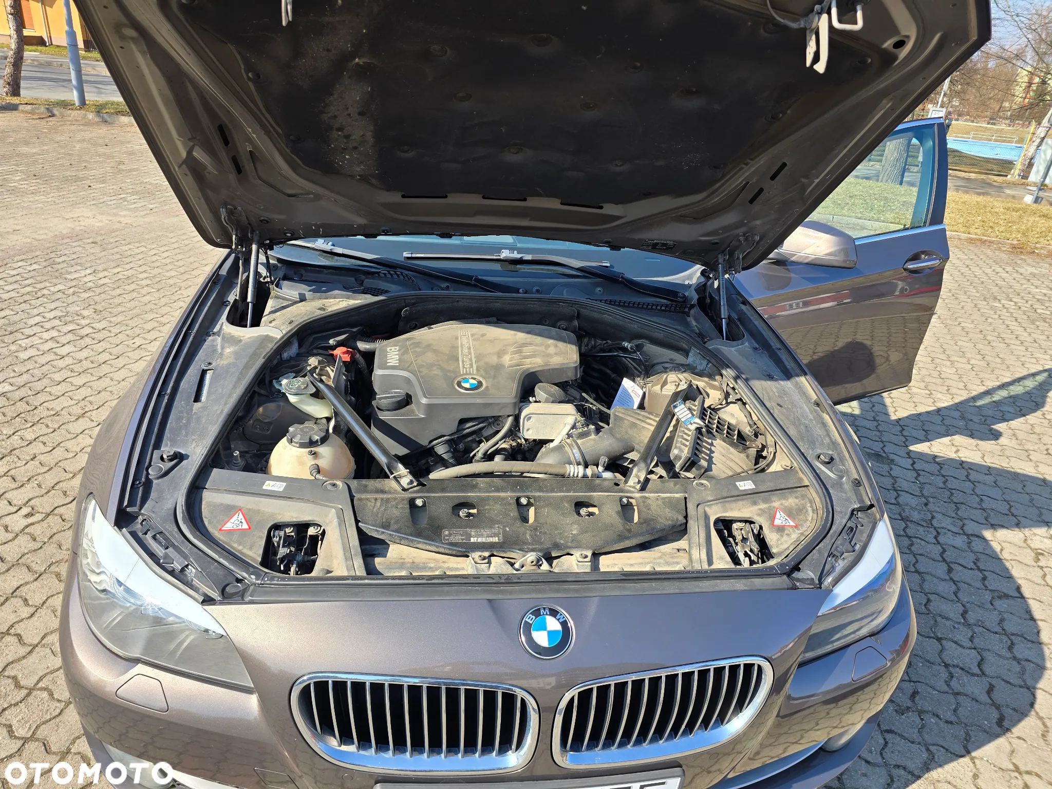 BMW Seria 5 528i xDrive Luxury Line - 11