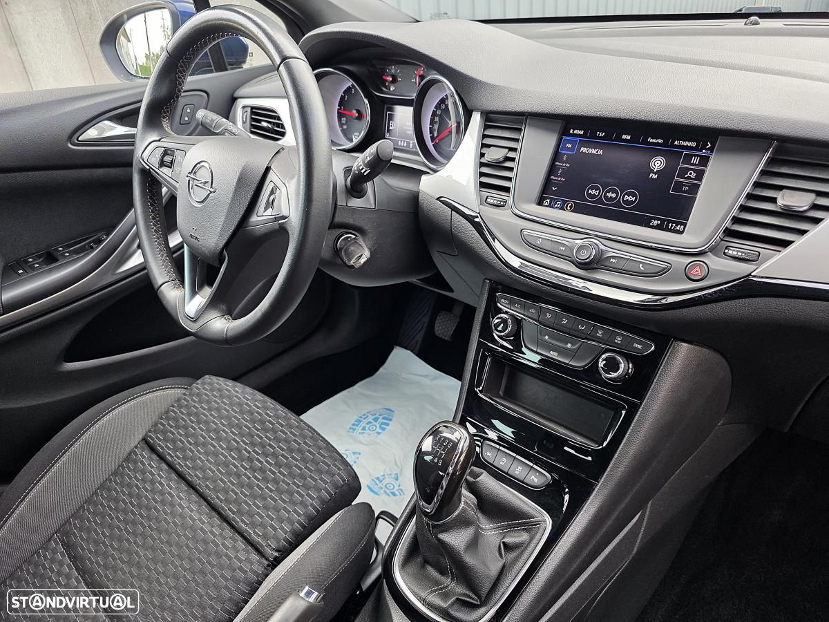 Opel Astra 1.2 T GS Line S/S - 17