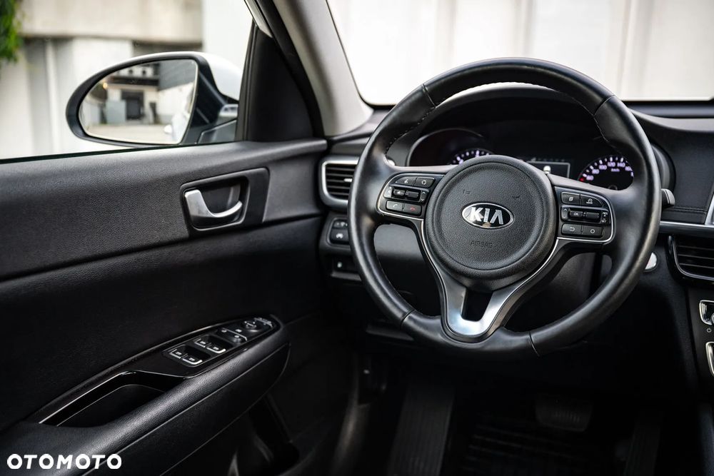 Kia Optima 1.7 CRDI L DCT - 26