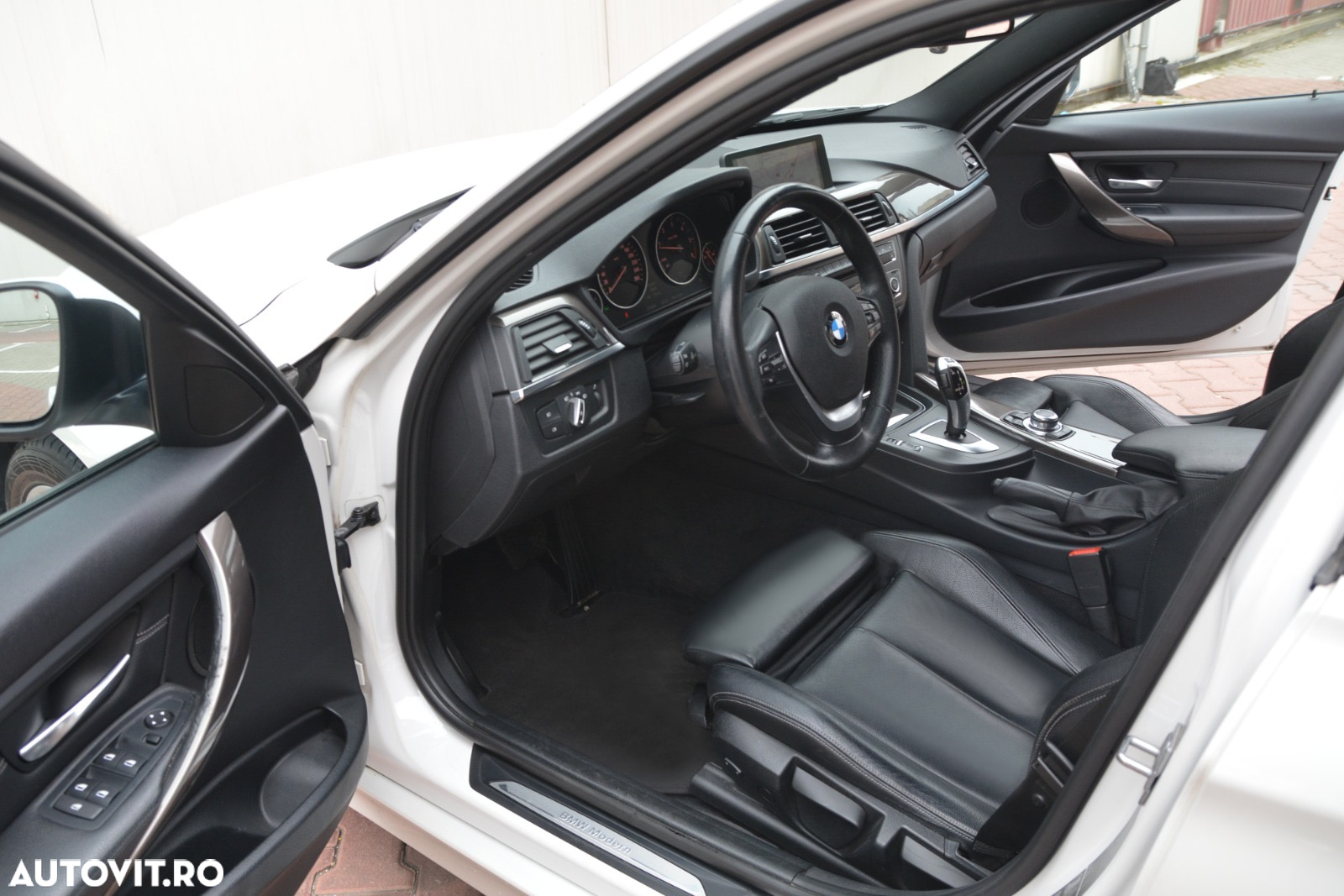 BMW Seria 3 320d xDrive Sport-Aut. Modern Line - 15