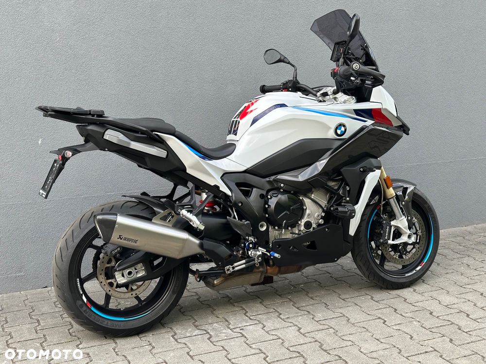 BMW S - 6