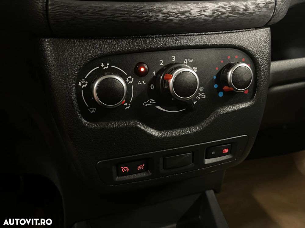 Dacia Lodgy 1.5 Blue dCi Laureate - 17