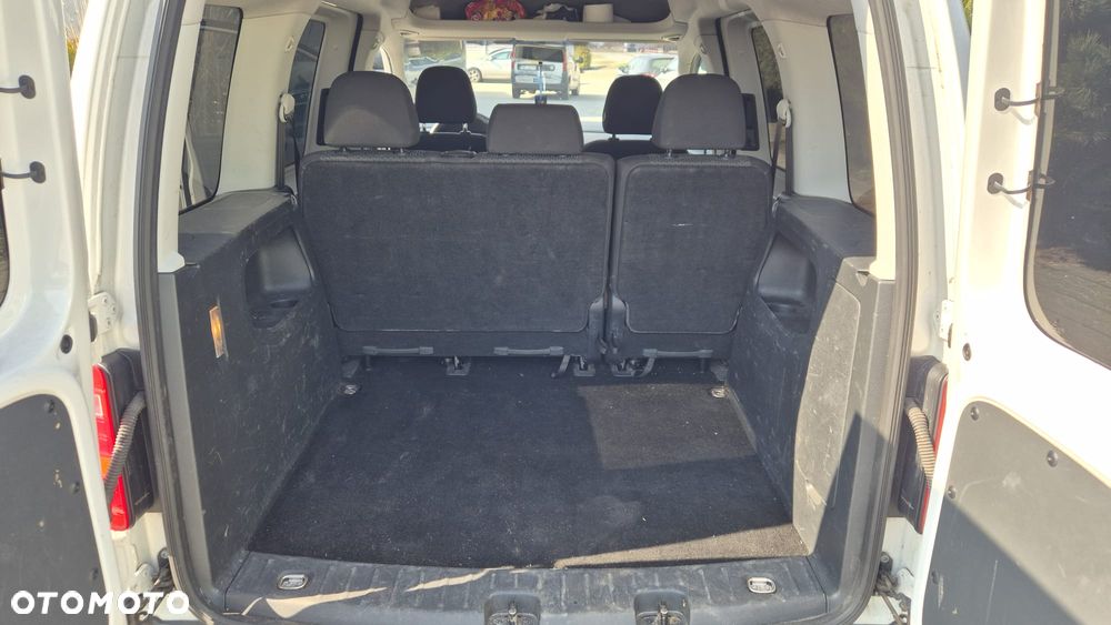 Volkswagen Caddy - 10