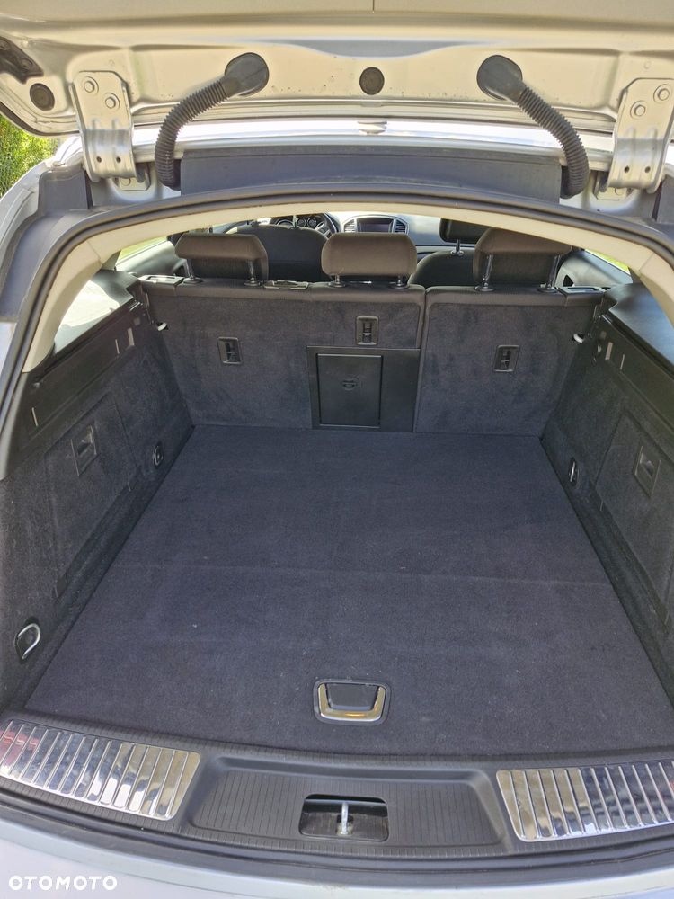 Opel Insignia 1.8 Sport - 12