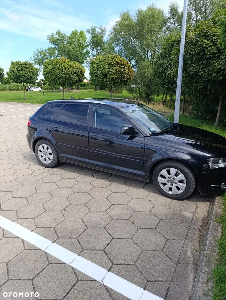 Audi A3 Sportback - 2