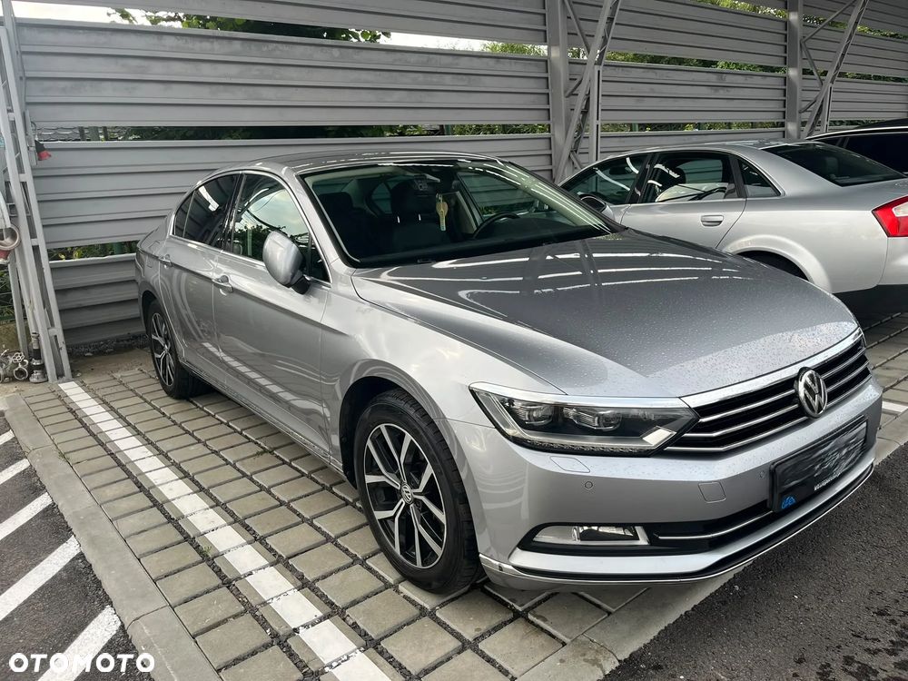 Volkswagen Passat 2.0 TDI SCR Highline DSG - 2