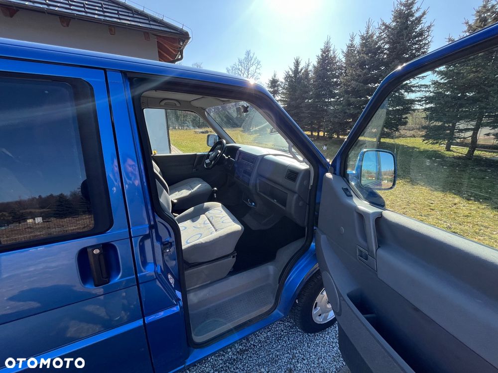 Volkswagen Multivan - 7