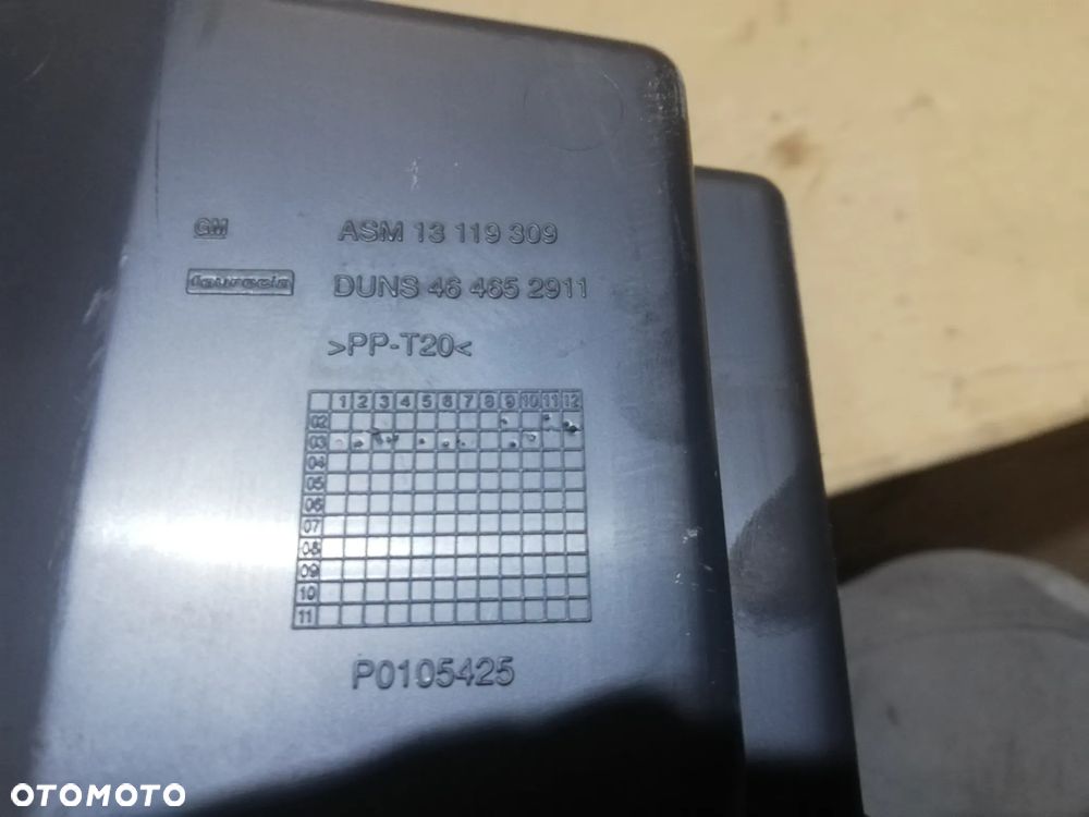 SCHOWEK OPEL MERIVA A 13119309 - 3