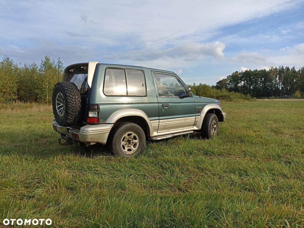 Mitsubishi Pajero 3.0 GLS - 10