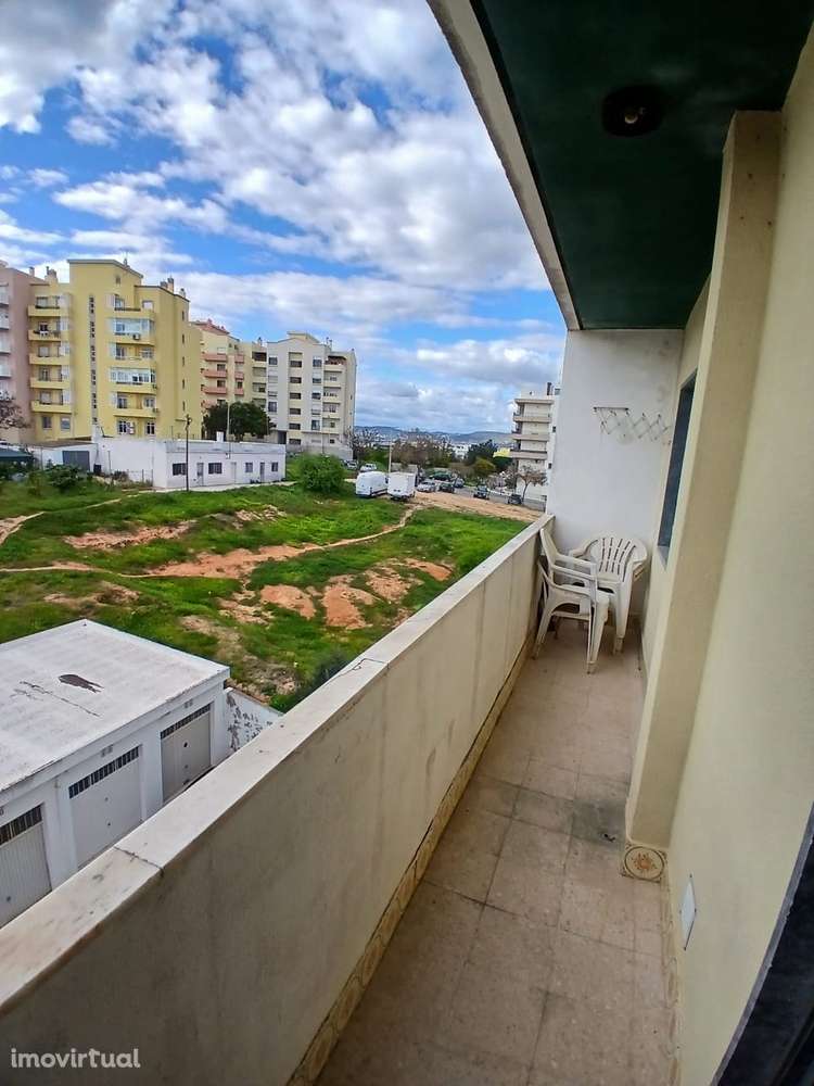 Grande T1 C/ Terraço Faro - Grande imagem: 2/13