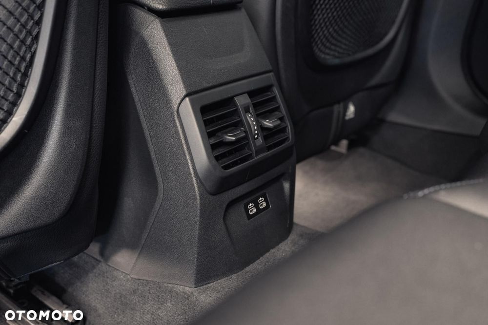 BMW Seria 2 218i M Sport - 38