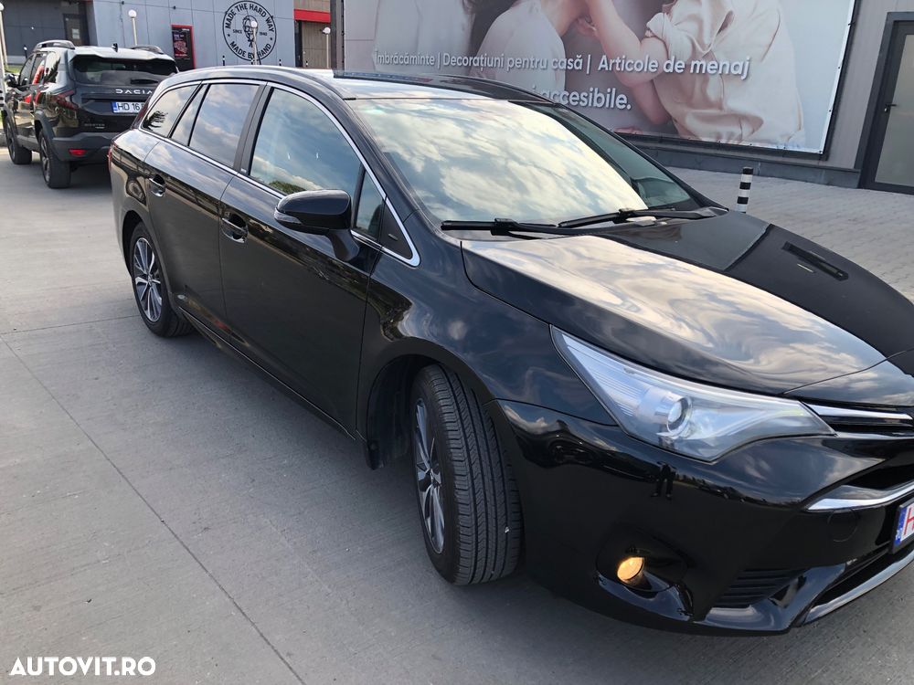 Toyota Avensis Touring Sports 1.6 D-4D Edition S+ - 2