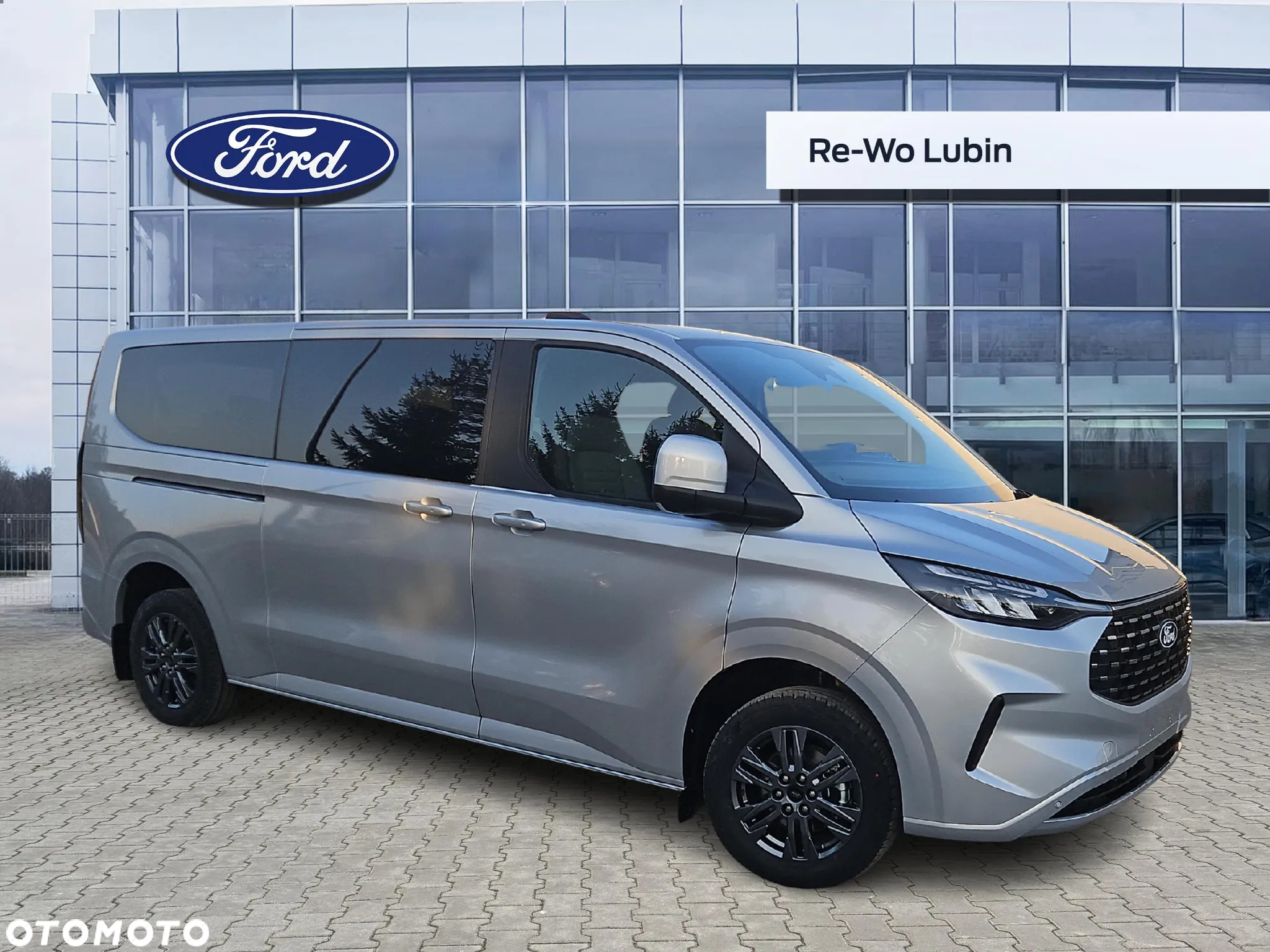 Ford Tourneo Custom 2.0 EcoBlue 320 L2 Titanium - 4