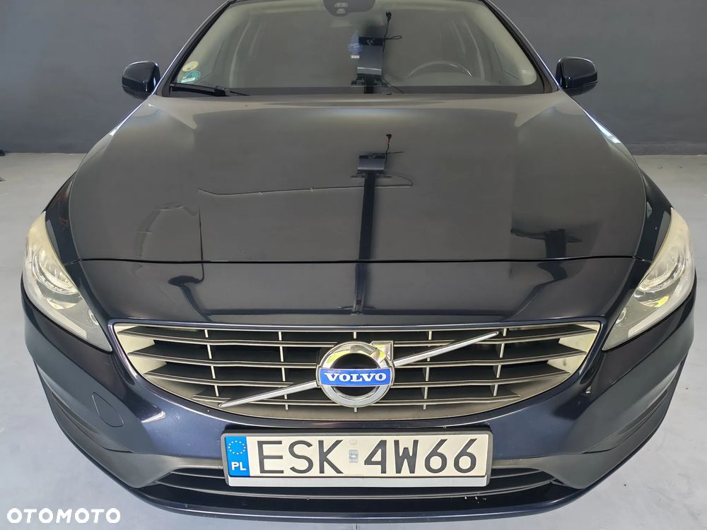 Volvo V60 D2 Drive-E Kinetic - 1