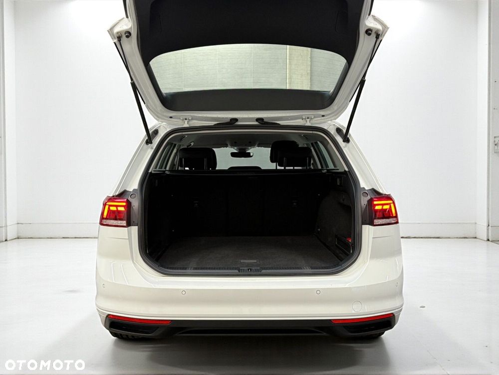 Volkswagen Passat Variant 2.0 TDI EVO Business DSG - 11