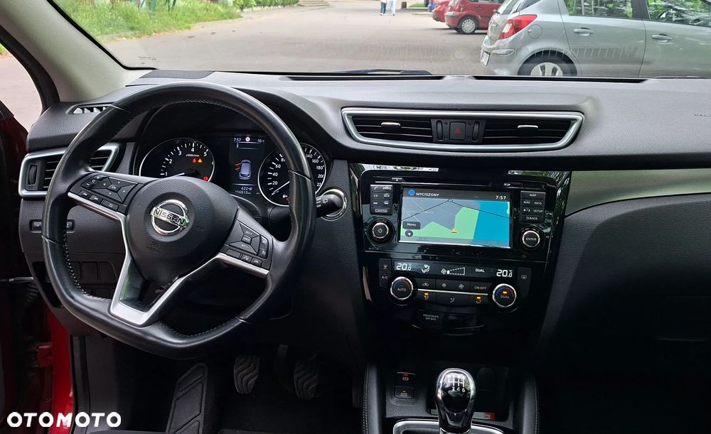Nissan Qashqai 1.6 DIG-T N-Connecta - 16