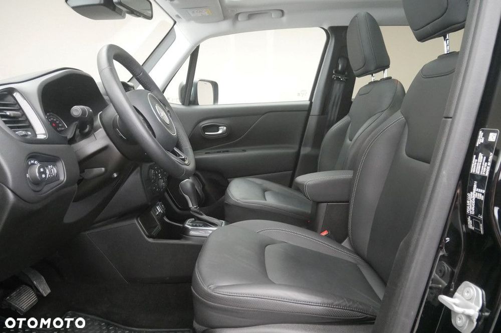 Jeep Renegade - 12