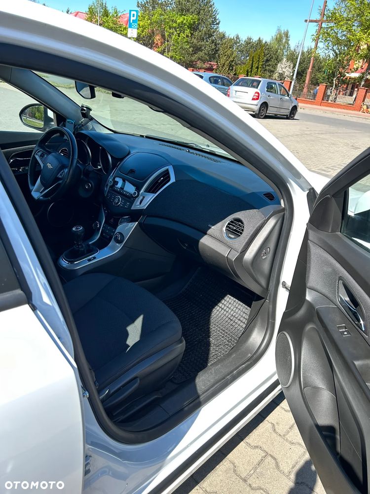 Chevrolet Cruze - 8