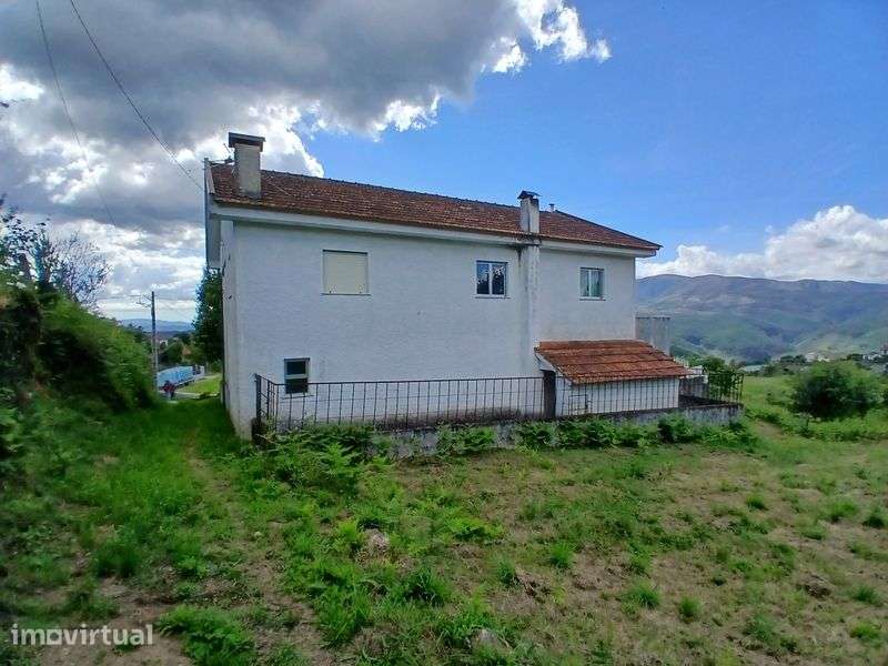 Moradia T5 à venda em Nespereira Alta - Grande imagem: 5/5