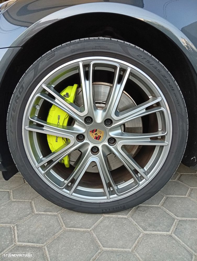 Porsche Panamera Sport Turismo 4 E-Hybrid Platinum Edition - 4
