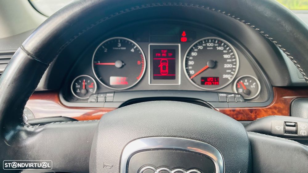 Audi A4 Avant 2.0 TDi Exclusive - 17