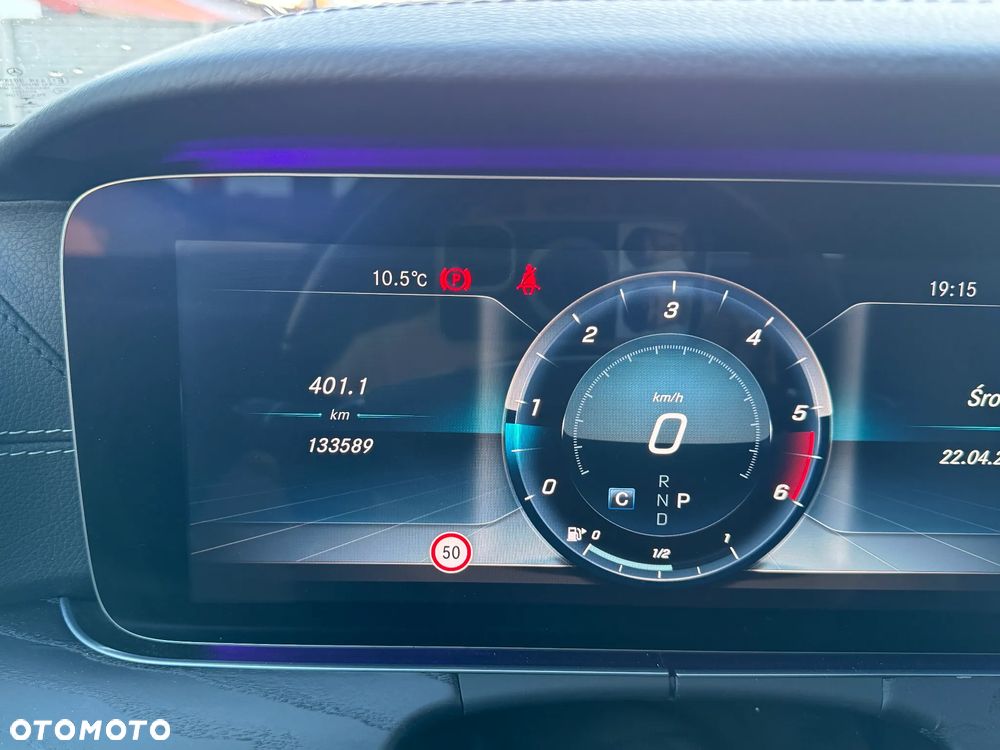 Mercedes-Benz Klasa E 220 d 4-Matic 9G-TRONIC - 2