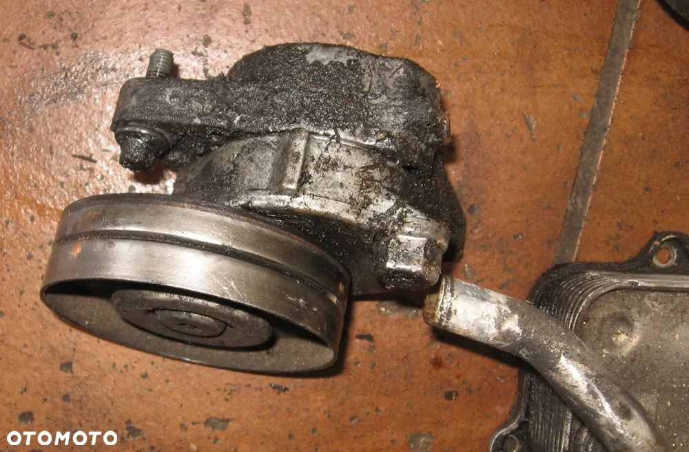 wałek rozrządu pokrywa zaworów filtr oleju MERCEDES ML W163 W210 3.2V6 - 22