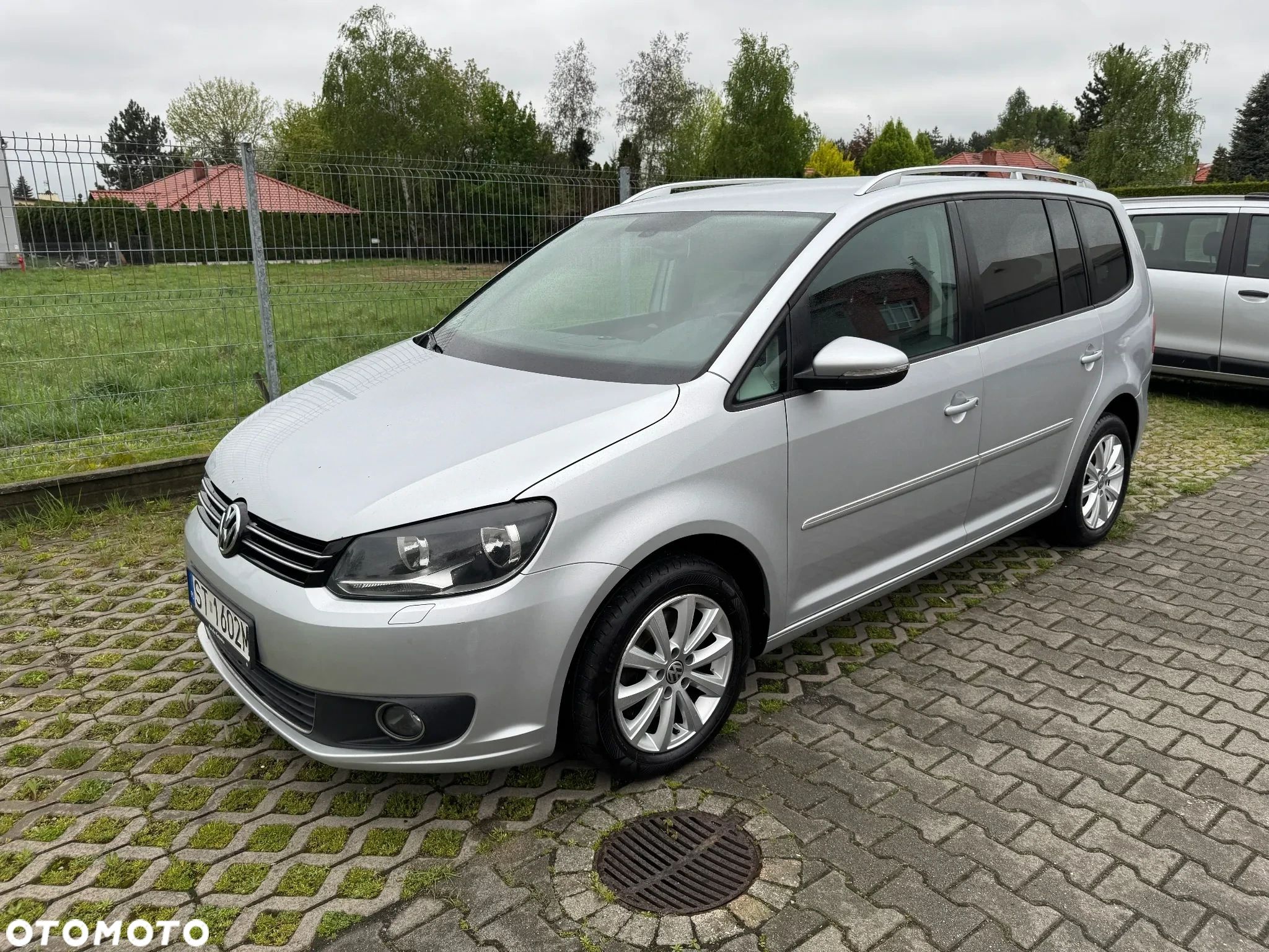 Volkswagen Touran 2.0 TDI DPF Highline - 1