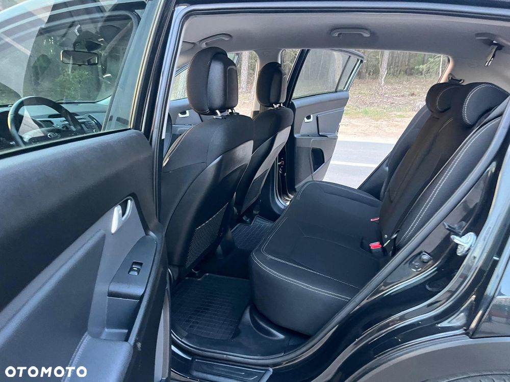 Kia Sportage 1.7 CRDI 2WD Attract - 11