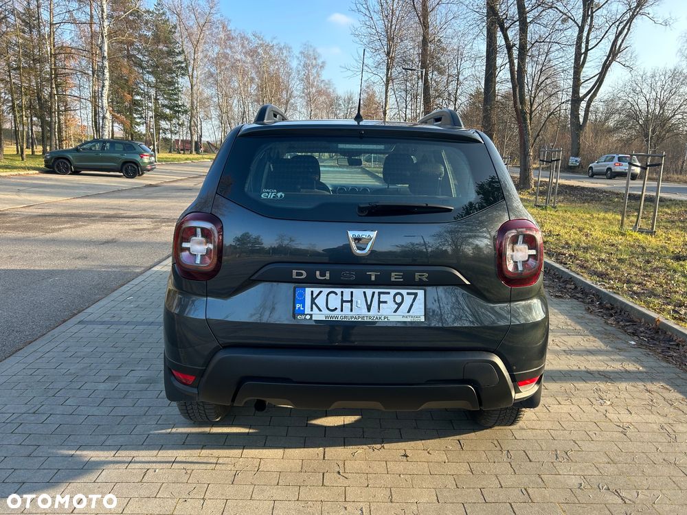 Dacia Duster 1.6 SCe Blackshadow S&S - 4