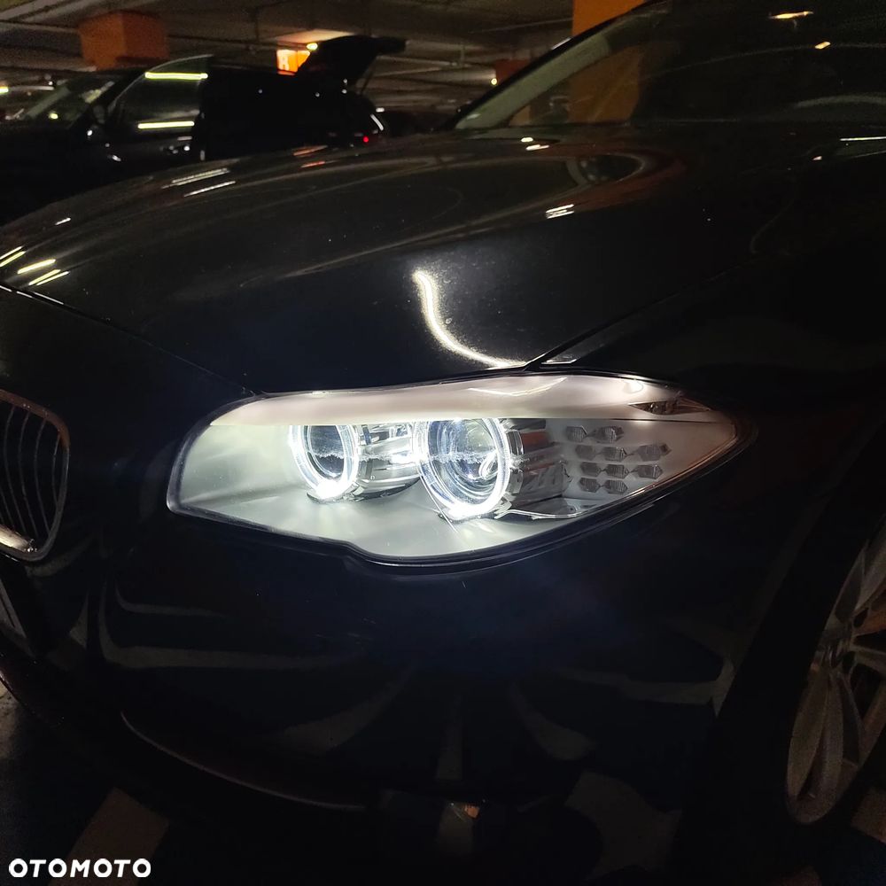 BMW Seria 5 520d Luxury Line - 9