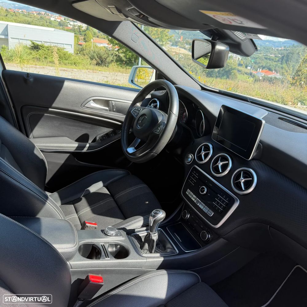 Mercedes-Benz A 200 - 12