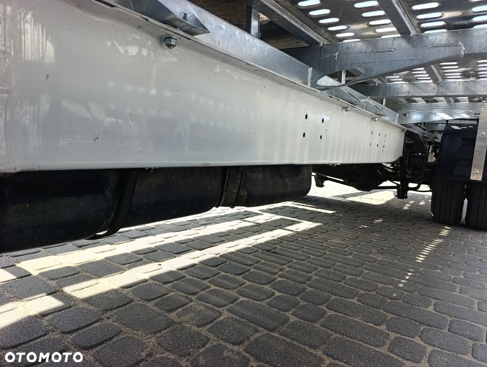 Ford Transit - 28